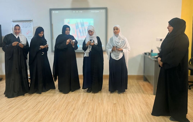 مركز الابتكار والروبوت العلمي ينفذ عدد من البرامج التدريبية في مسابقات الابتكار العلمي والروبوت والطائرات بلا طيار