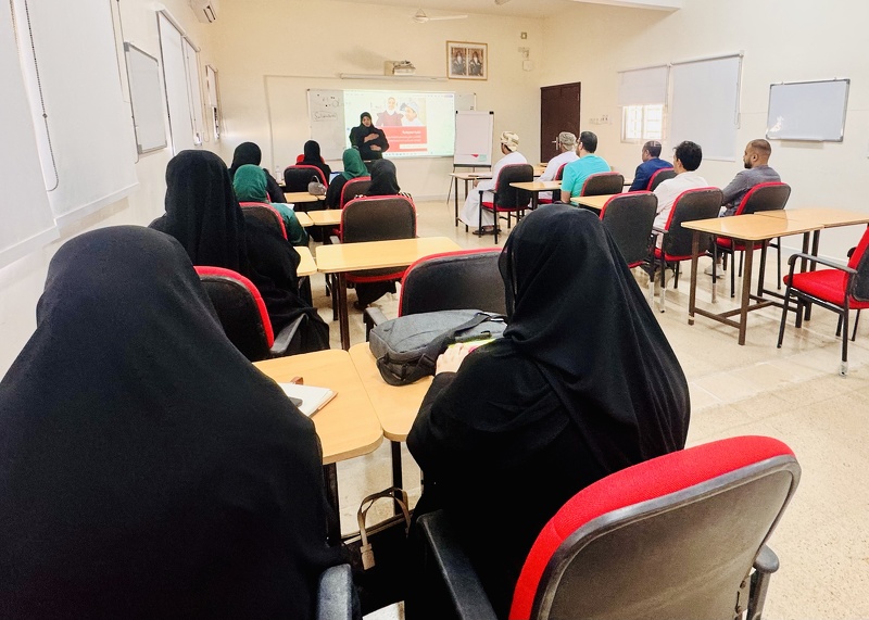 عقد اجتماع فريق التشخيص اللامركزي بين مديرتي التنمية الاجتماعية وتعليمية ظفار