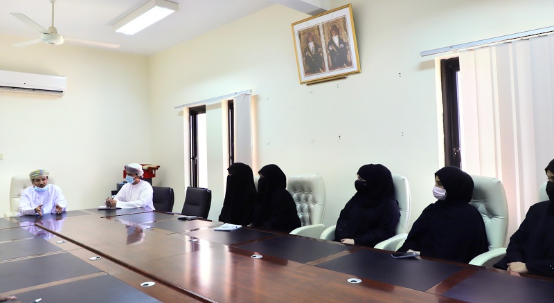 مناقشة مستجدات الإعلام التربوي بتعليمية ظفار 