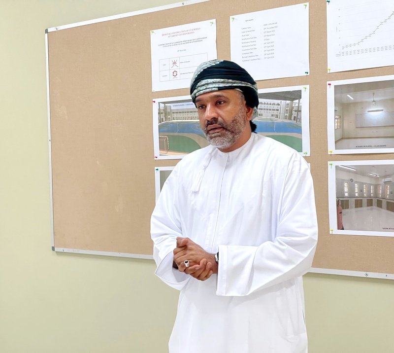 استلام المبنى الجديد لمدرسة الأجيال للتعليم الأساسي (1- 4) بولاية صلالة