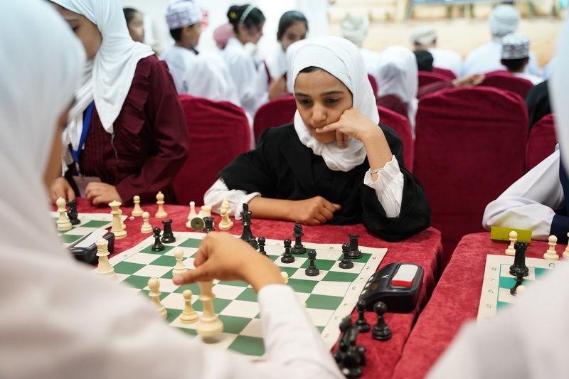 الاحتفال بمهرجان الشطرنج  المدرسي بتعليمية محافظة الظاهرة 