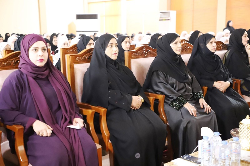 مدرسة السعادة للتعليم الاساسي(11-12) تحتفل بتكريم الطلبة المجيدين