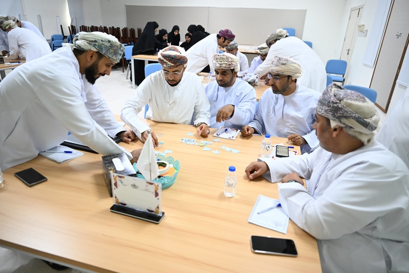 الاحتفال باختتام البرنامج التدريبي التحفيز والشفافية ودورهما في تحقيق الميزة التنافسية للمؤسسة  بتعليمية محافظة الظاهرة