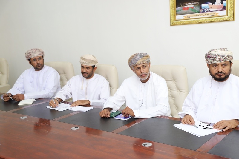 تعليمية ظفار تناقش  الاستعدادات النهائية  لامتحانات دبلوم التعليم العام للصفوف (5-11)