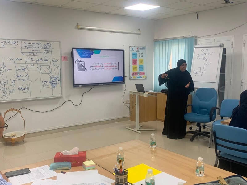 دائرة تطوير الأداء المدرسي تنفذ برنامج «التهيئة لمدارس المحافظة المستهدفة بالمراجعة الخارجية للعام الدراسي 2026/2027م