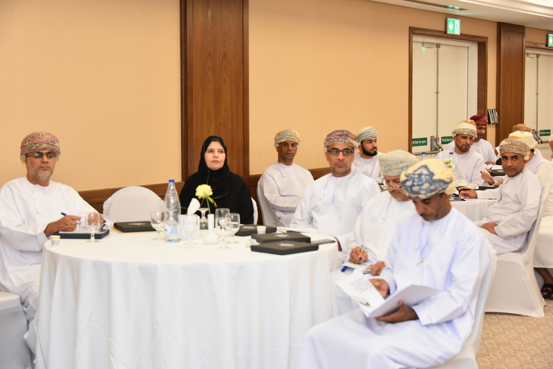 تنظيم لقاء حول الإجادة  والتطوير بتعليمية محافظة الظاهرة