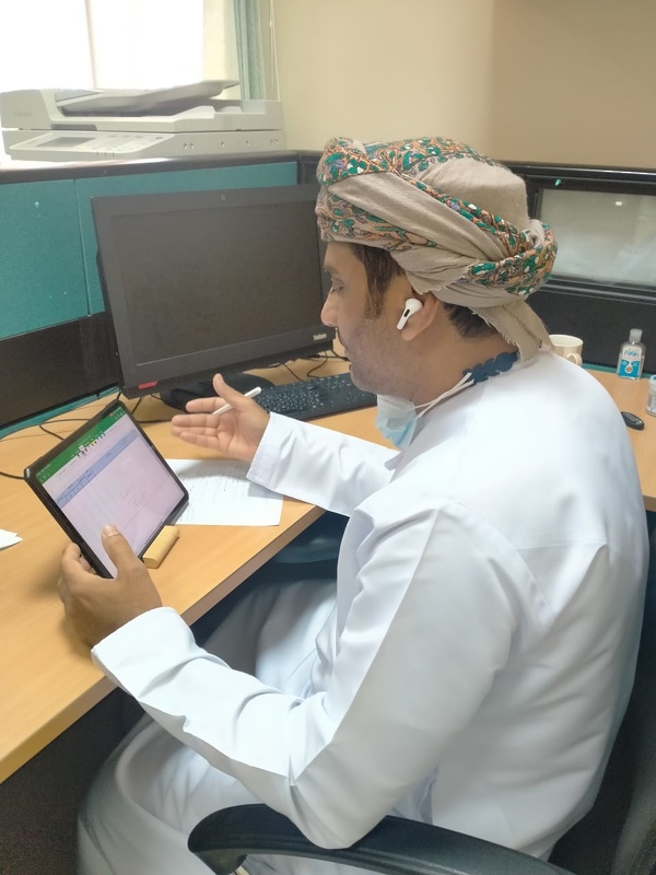 تنظيم جلسة توعوية لعمليات تسيير نظام إدارة الجودة المحدثة بتعليمية محافظة الظاهرة 