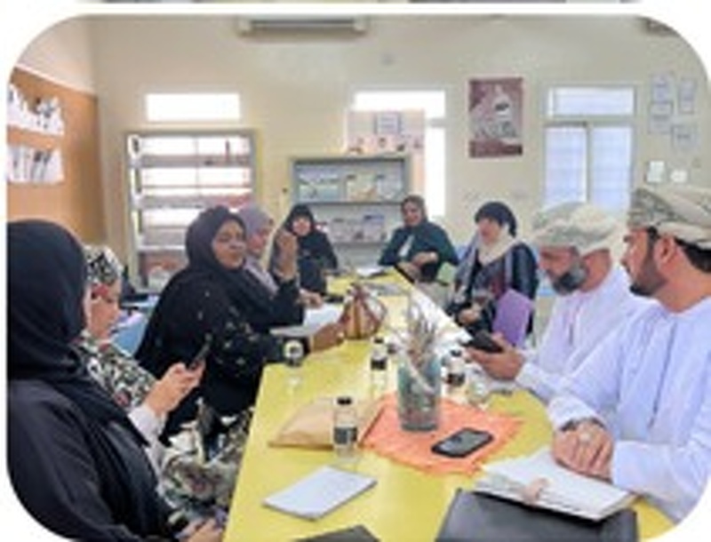 الزيارة التخصيصية لوحدة إشراف مواد المجال الثاني لتعليمية ظفار