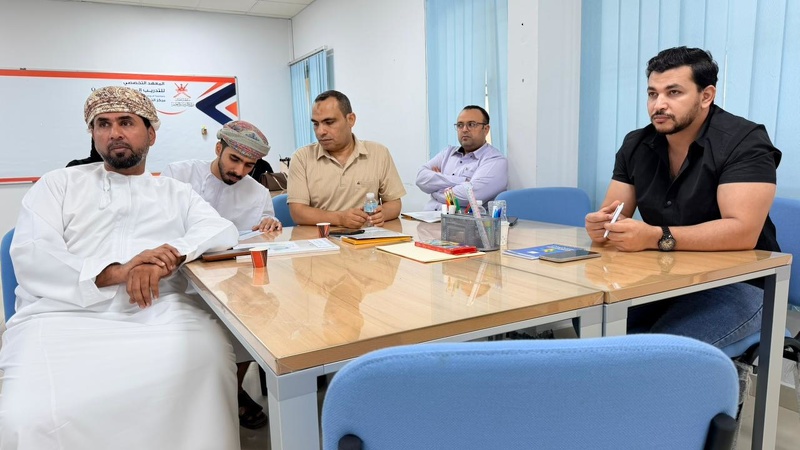 دائرة التدريب المهني للمعلمين بصور تستعرض 