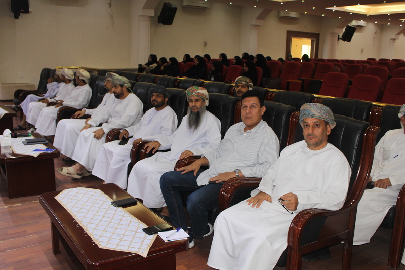  تنظيم لقاء تعريفي لمشروع رحلتي نحو الاستدامة بتعليمية محافظة الظاهرة 