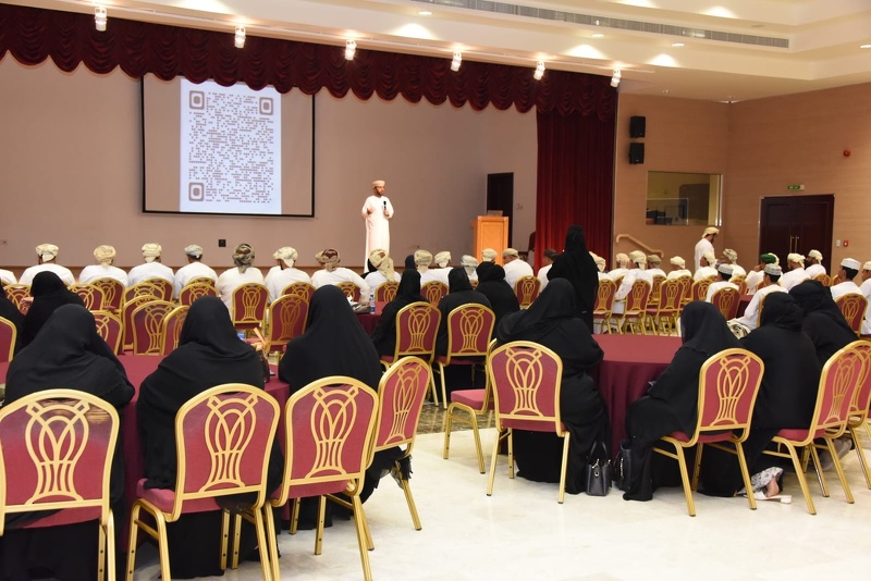 دائرة التوجيه المهني والإرشاد الطلابي تنظم ندوة 