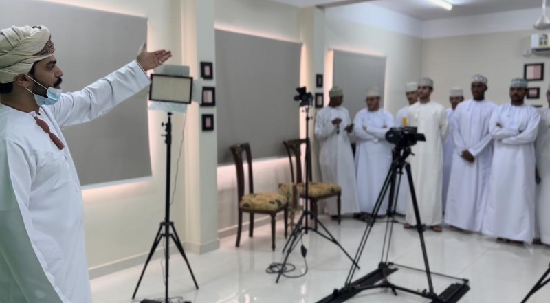 تعليمية ظفار تنفيذ ورشة تدريبية لطلبة  التربية بجامعة ظفار