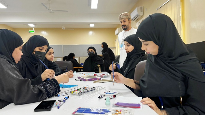  متابعة البرنامج الصيفي لطلبة المدارس بتعليمية ظفار