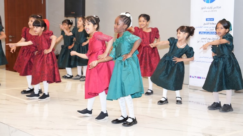 بمناسبة يوم المعلم  العماني مجلس أولياء الأمور بولاية جعلان بني بوعلي يكرم مساعدين مدراء ومديرات مدارس الولاية