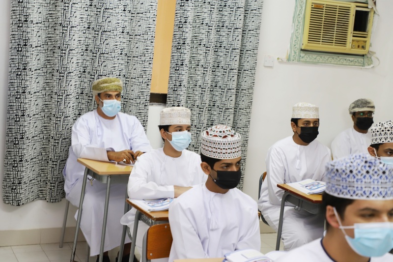  اللجنة الوزارية لوحدة اللغة العربية تختتم زيارتها لمدارس محافظة ظفار