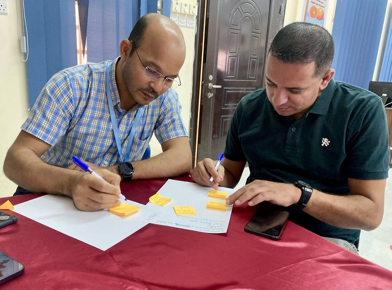 تنفيذ برنامج تدريبي لمعلمي اللغة الإنجليزية حول استراتيجيات التعليم الحديثة بتعليمية ظفار 