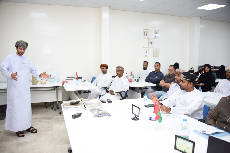 ورشة تدريبية حول التقنيات الجغرافية والأدوات المساحية بتعليمية جنوب الشرقية