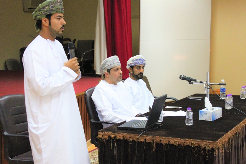 ورشة عمل توعوية حول سوق راس المال والتأمين بتعليمية شمال الباطنة 