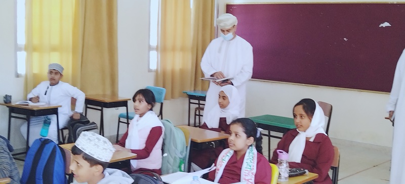 مدير عام تعليمية ظفار يزور عدد من مدارس ولاية صلالة 