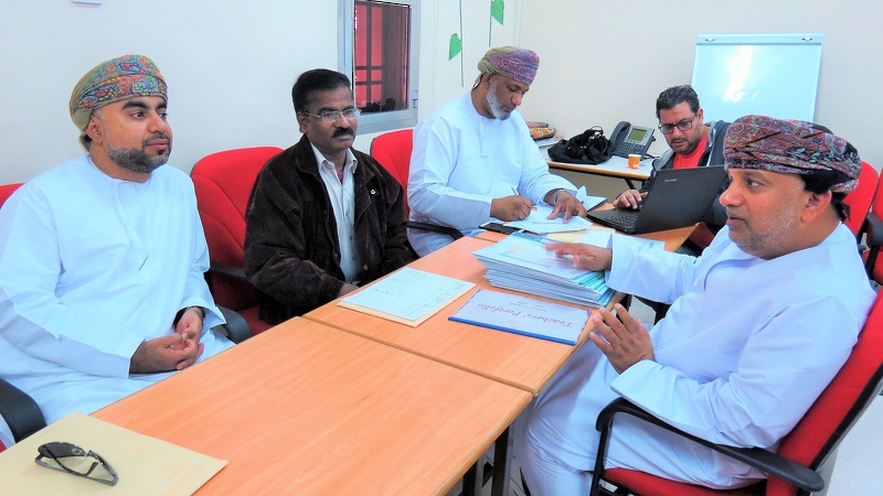 لجنة الفحص والتدقيق بتعليمية الظاهرة تباشر أعمالها للفصل الدراسي الأول 2019 /2020م