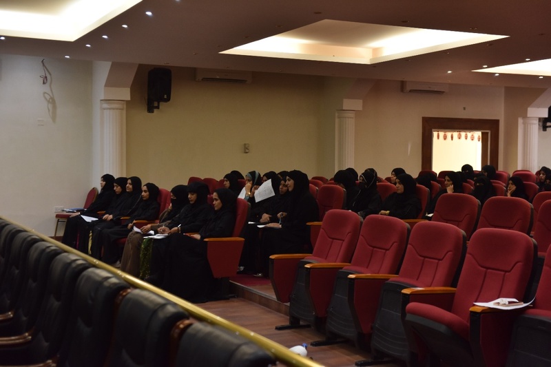 مناقشة مستجدات وموجهات العمل في شعب محو الأمية بتعليمية محافظة الظاهرة