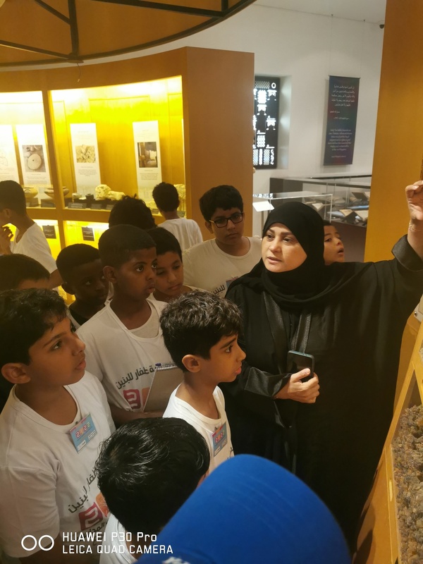 تواصل فعاليات البرنامج الصيفي لطلبة مدارس تعليمية ظفار لليوم الثاني