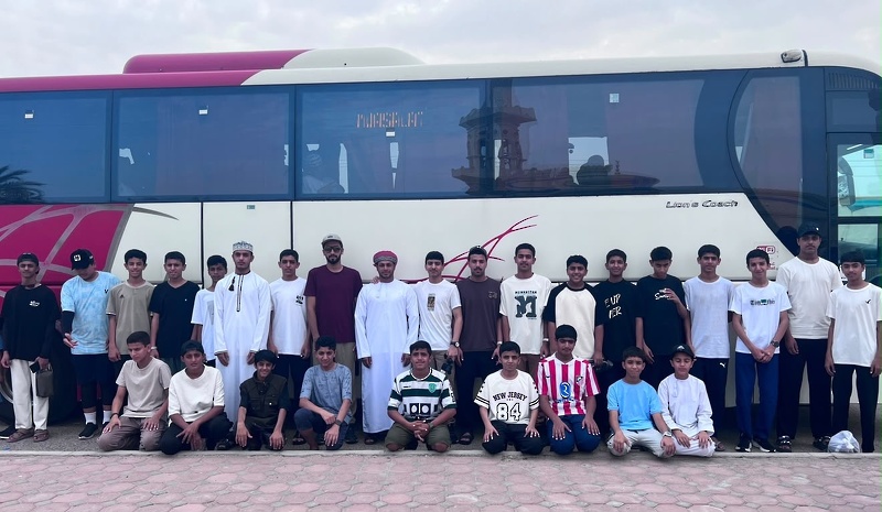 مشاركة عدد من طلبة تعليمية جنوب الشرقية في البرنامج الصيفي - رحلة التحدي 2 بالجبل الأخضر