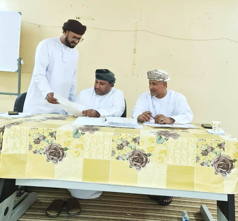 بدء أعمال لجان الفحص والتدقيق النهائي لأعمال طلبة دبلوم التعليم العام بتعليمية ظفار   