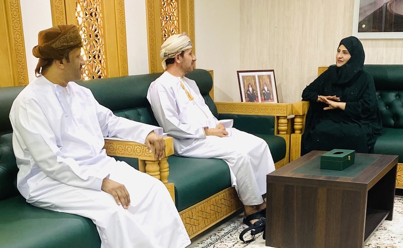 لقاء المكلفة بأعمال المدير العام بتعليمية ظفار مع مدير عام المديرية العامة للتخطيط والتطوير الاستراتيجي