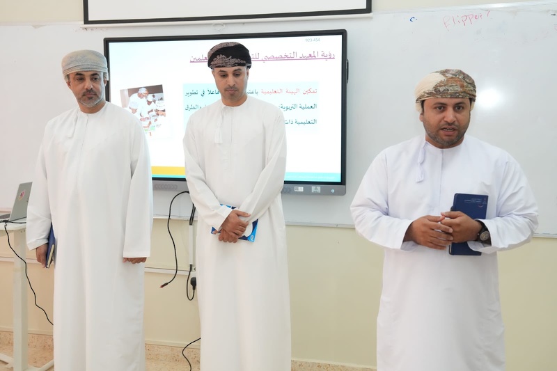 وفد من المعهد التخصصي للتدريب المهني للمعلمين يزور تعليمية جنوب الشرقية