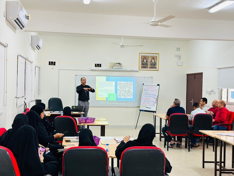 برنامج سلاسل اللغة الإنجليزية للصفين الخامس والسادس بتعليمية ظفار