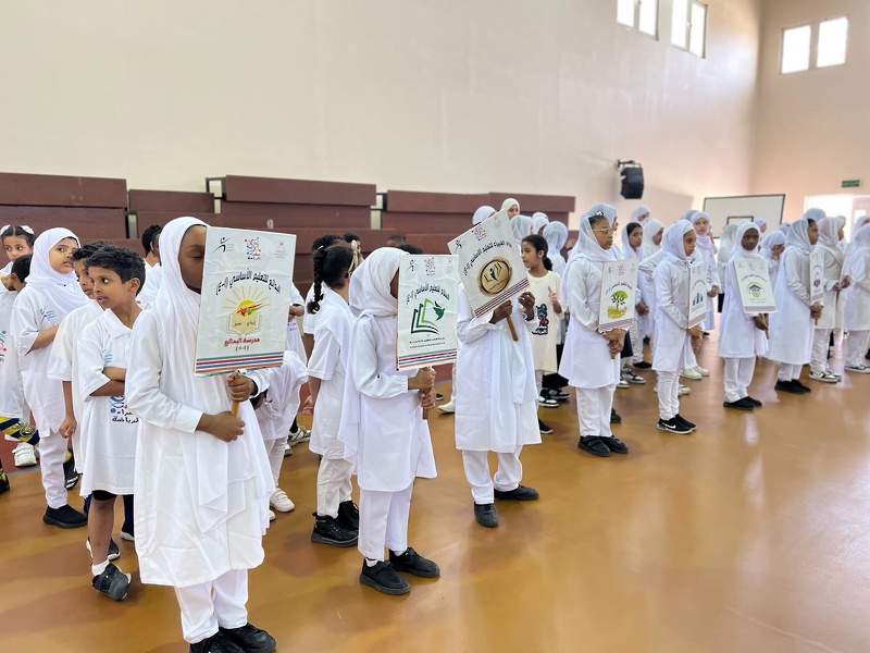 تدشين برنامج سفراء الرياضة المدرسية بتعليمية ظفار