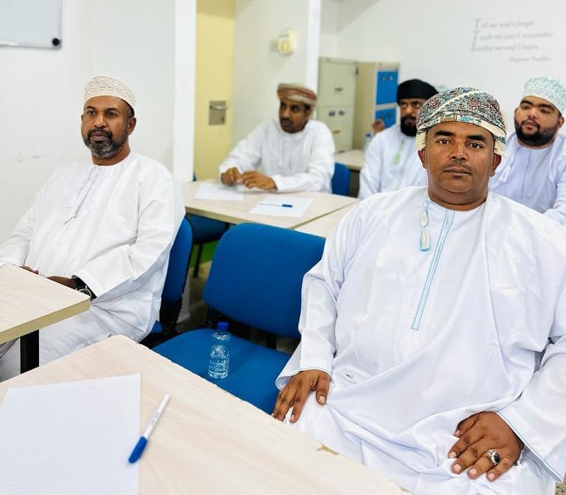 تنفيذ البرنامج التدريبي أمن وسلامة المباني بتعليمية ظفار