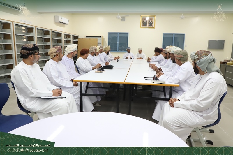 استلام مبنى مدرسة صَحلنوت للتعليم الأساسي (9-12) للبنات بتعليمية ظفار