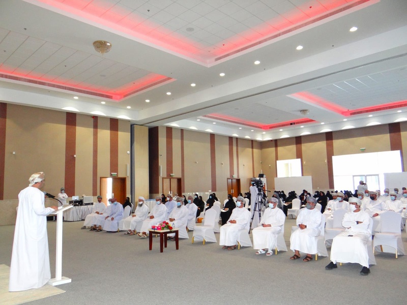 تعليمية شمال الباطنة تحتفي بيوم المعلم