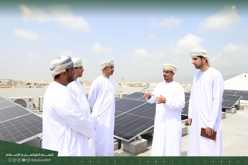 استلام مبنى مدرسة صَحلنوت للتعليم الأساسي (9-12) للبنات بتعليمية ظفار