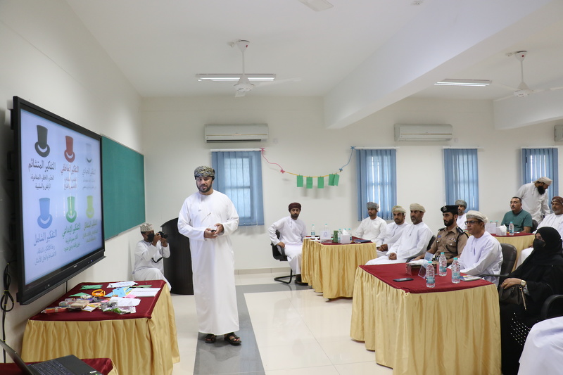 ملتقى الأزدي العلمي بمدرسة أبو محمد الأزدي للتعليم الأساسي ( 10-12)