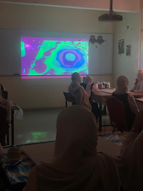 ورشة الحروفيات للطالبات ضمن فعاليات اليوم الخليجي للموهبة و الإبداع بتعليمية جنوب الشرقية