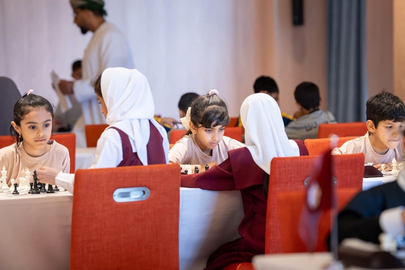 فريق مدرسة مجان للشطرنج يستهل مشاركته في نهائيات دوري المدارس بمسقط بأداء واعد