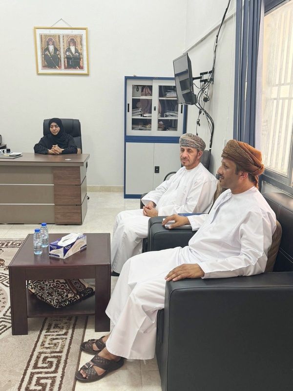 زيارة مدير عام المديريه العامه للتخطيط والتطوير الاستراتيجي لتعليمية ظفار 
