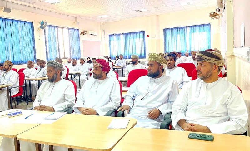 تعليمية ظفار تستكمل ورشة الحقيبة التدريبية الثانية  حول تقييم الأداء الفعلي للموظف في منظومة الإجادة لقياس الأداء الفردي 