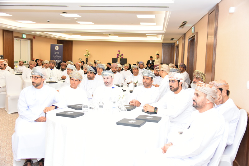 تنظيم لقاء حول الإجادة  والتطوير بتعليمية محافظة الظاهرة