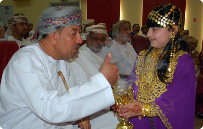 تعليمية مسندم تكرم الطلبة الفائزين في مسابقات الأنشطة التربوية