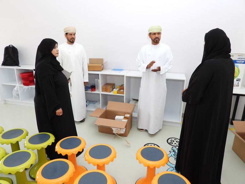 وزارة التربية والتعليم تتابع عن كثب تجهيزات مشروع STEM OMAN   بمدارس تعليمية جنوب الشرقية