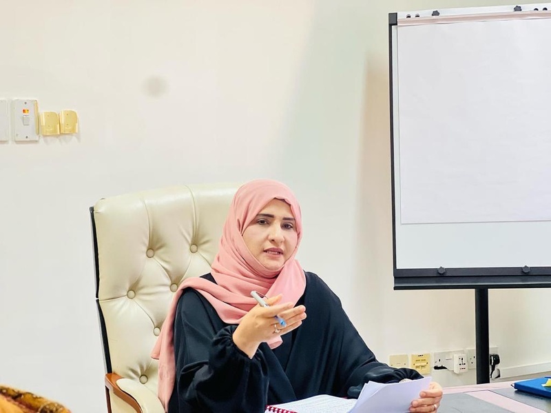 المكلفة بأعمال المدير العام تعقد اجتماعاً لمناقشة الإستعداد للفصل الدراسي الثاني 2023 / 2024م