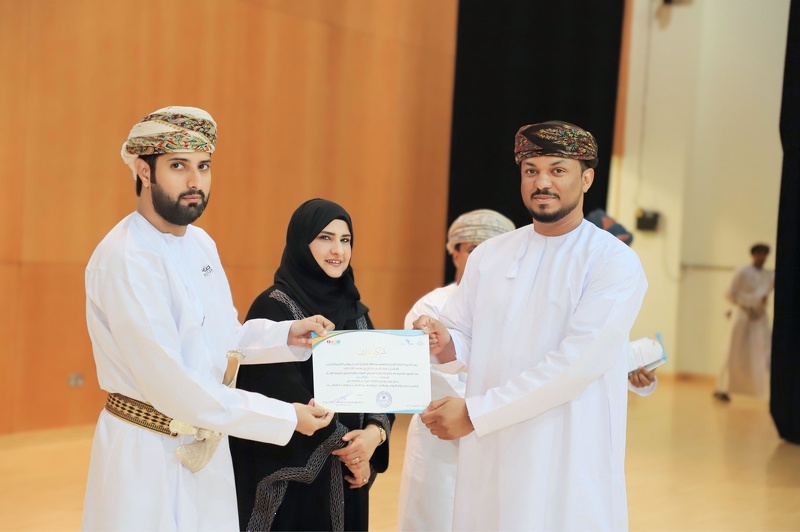 تعليمية ظفار تحتفل بختام البرنامج الصيفي لطلبة المدارس