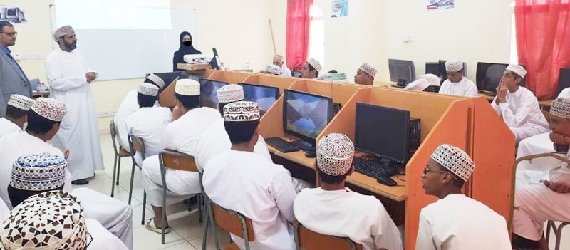 مباردة ( دلني ) في مدرسة عائشة بنت أبي بكر للتعليم الأساسي