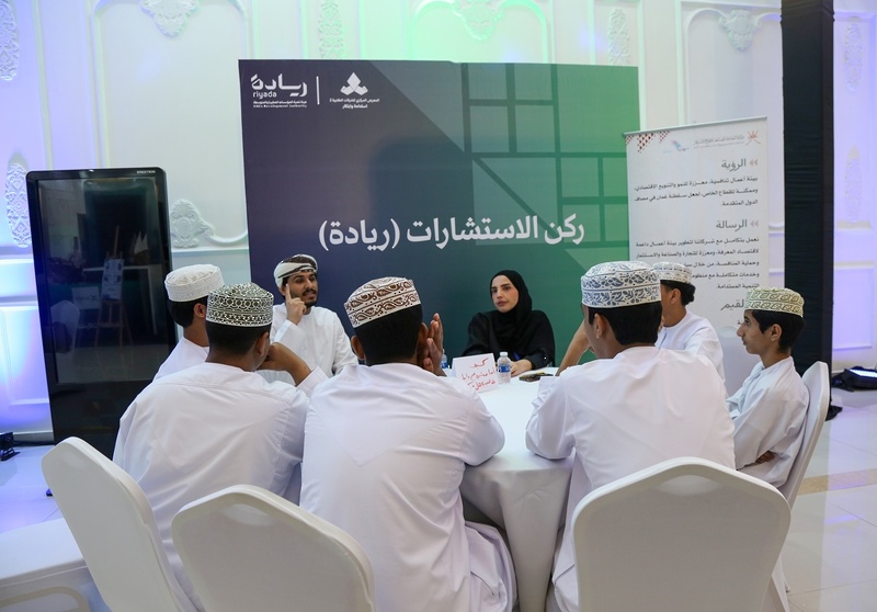 تتواصل بولاية صور بمحافظة جنوب الشرقية فعاليات المعرض المركزي للشركات الطلابية الثاني 