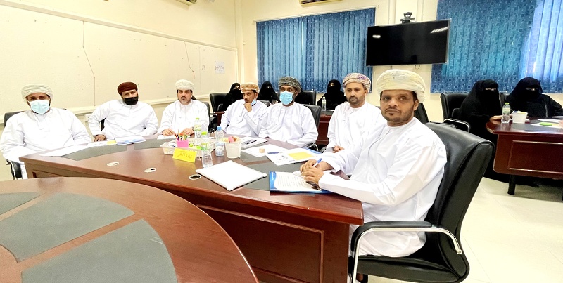تعليمية ظفار تنفذ عدد من البرامج التدريبية استهدفت مدراء المدارس والمعلمين والأخصائيين