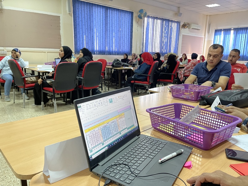 تنفيذ برنامج تدريبي لمعلمي مادة المهارات الموسيقية بتعليمية ظفار